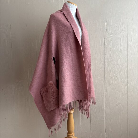 Madewell Cozy Wool Blend Faux-Fur Pocket Cape Scarf Wrap - Picture 5 of 16
